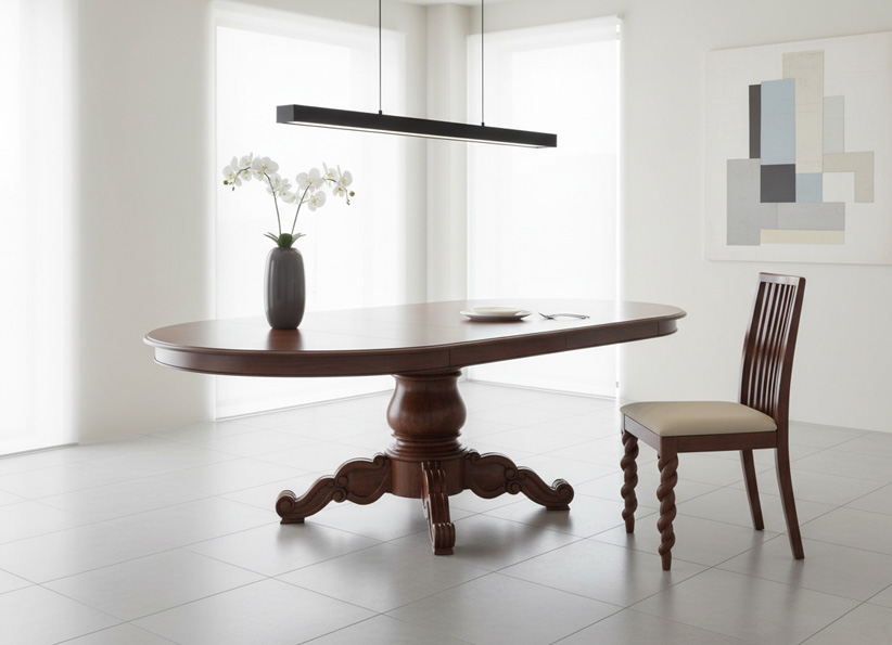 Stół z kolekcji Ludwik Filip od Decorator z litego drewna